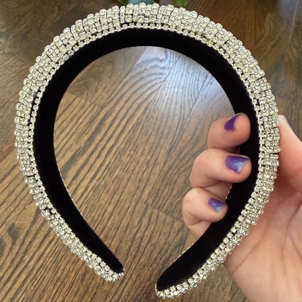Crystal-Embellished Black Velvet Headband - Sparkling Silver Rhinestones